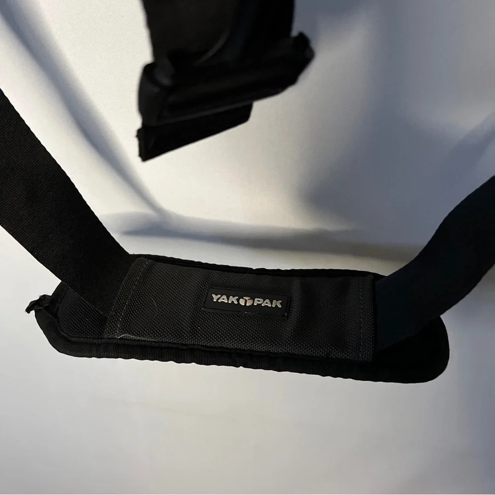 YAK PAC Messenger Crossbody Computer Bag Black Gray Many Pockets.